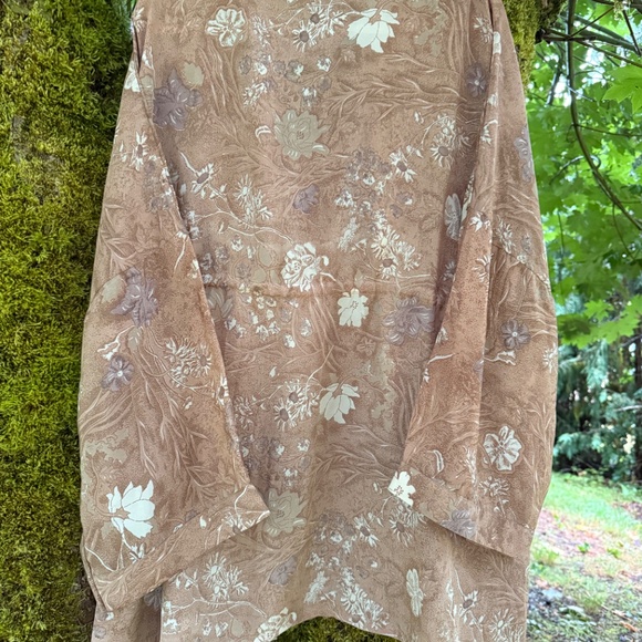 Kantha Bae Silk Shortie Kimono - Picture 2 of 5